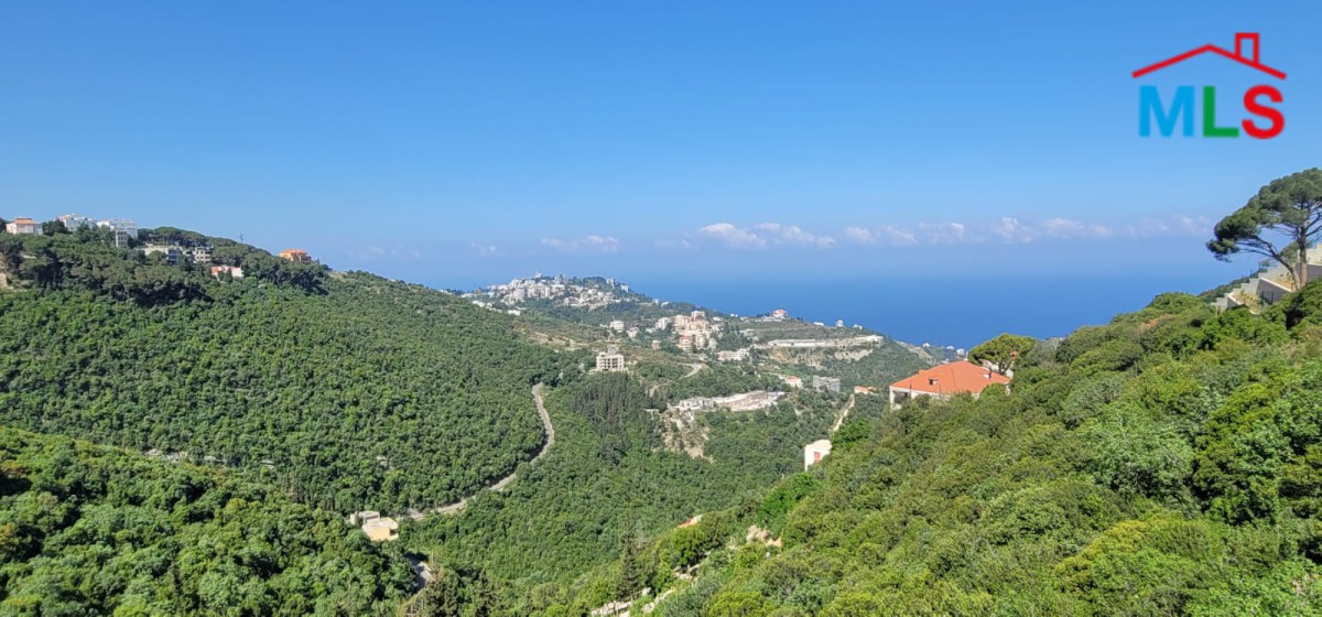 Building With Garden & Open View For Sale in Ghedras