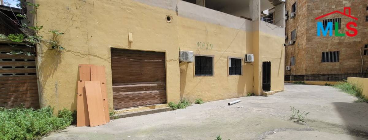 Double Height Warehouse For Sale in Rawda