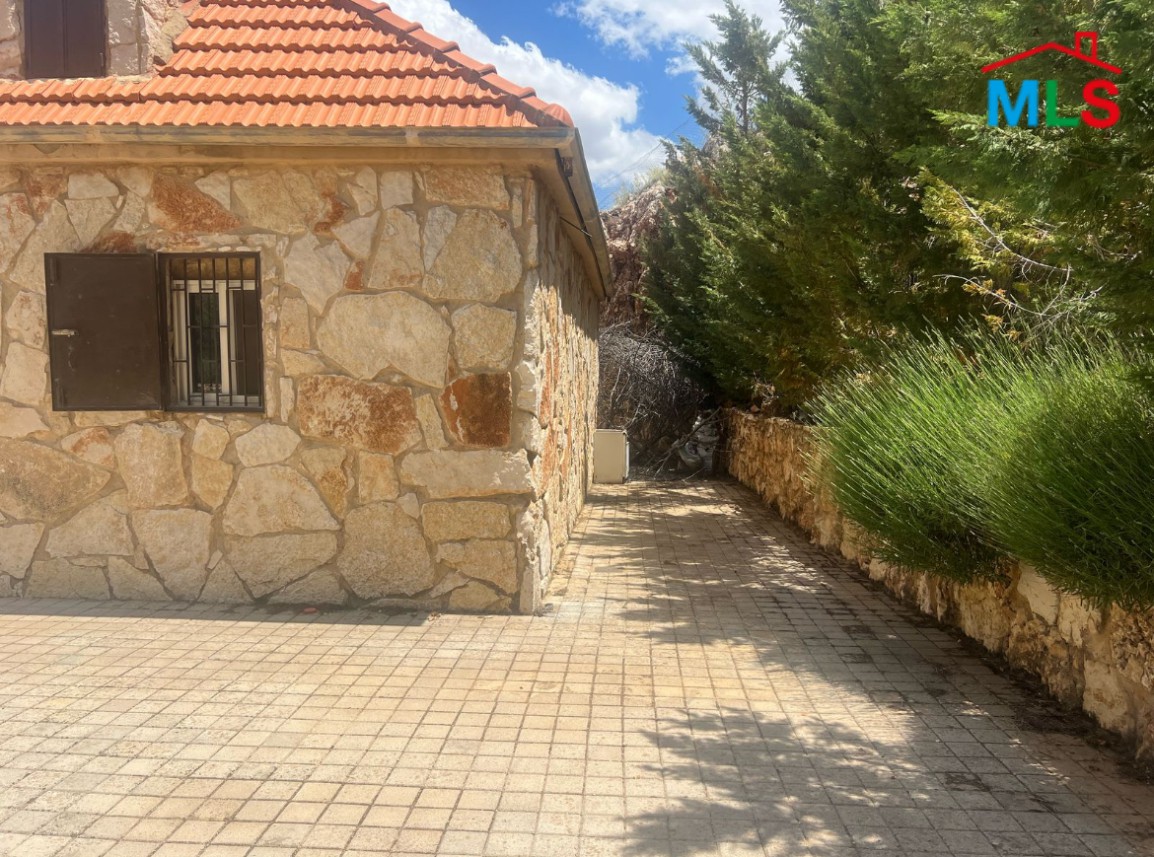 Old Lebanese-Style House With A Spacious Land For Sale in Dhour, Zahle