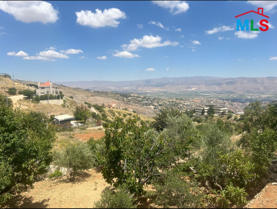 Old Lebanese-Style House With A Spacious Land For Sale in Dhour, Zahle