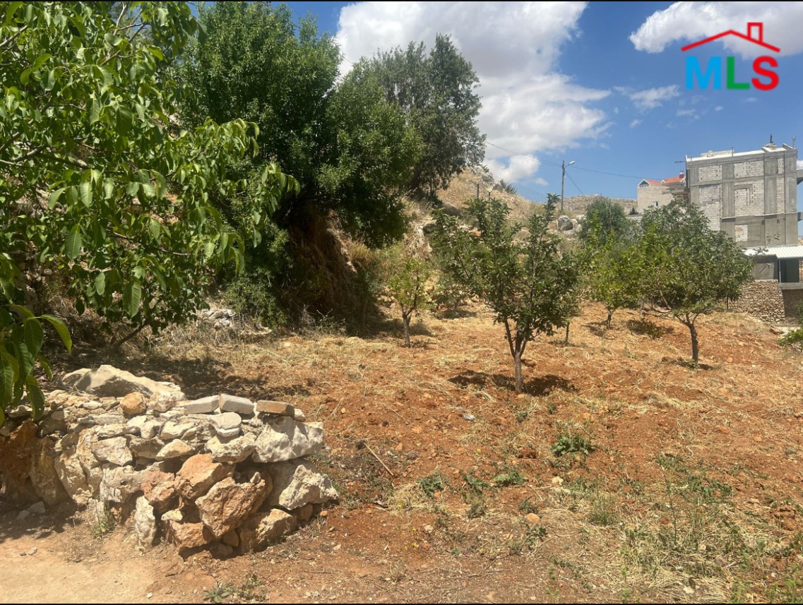 Old Lebanese-Style House With A Spacious Land For Sale in Dhour, Zahle
