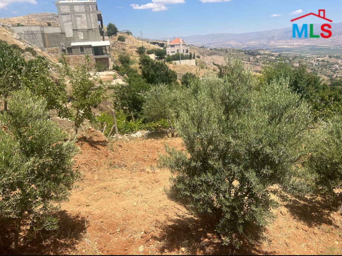 Old Lebanese-Style House With A Spacious Land For Sale in Dhour, Zahle