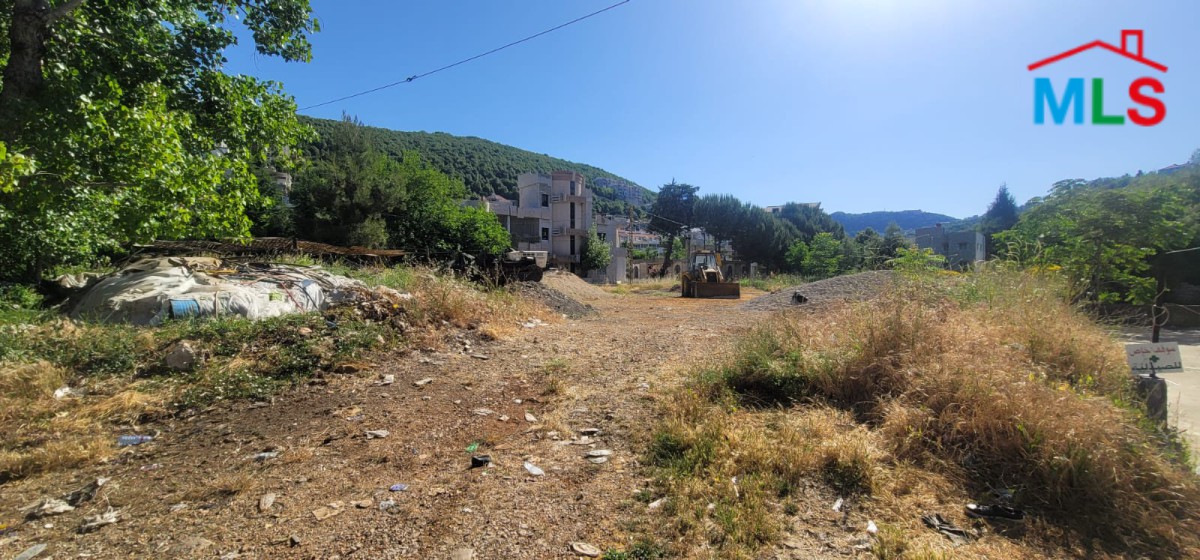 Land For Sale in A Prime Location In Achkout