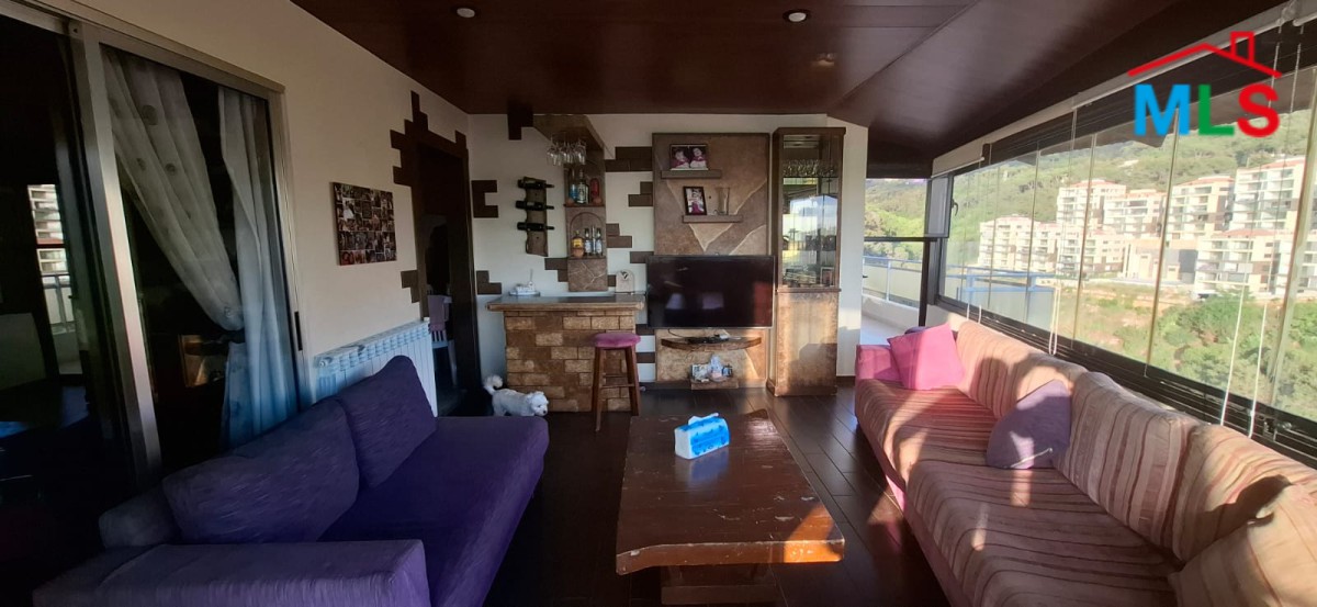 Hot Deal ! Apartment With Terrace For Sale in Qannabet Broumana
