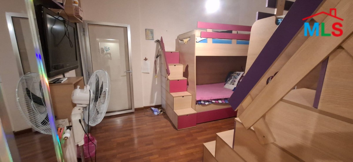 Hot Deal ! Apartment With Terrace For Sale in Qannabet Broumana