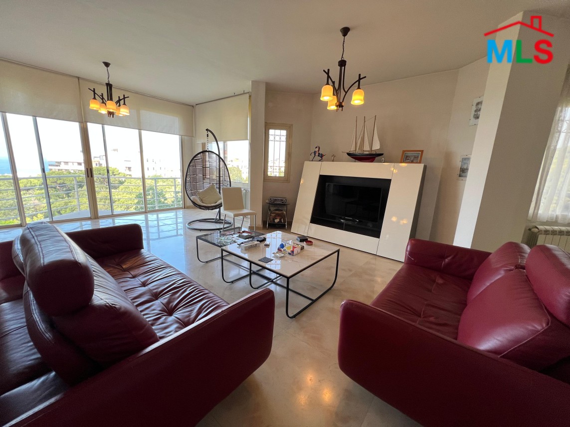 Charming Villa For Sale In The Heart Of Aamchit
