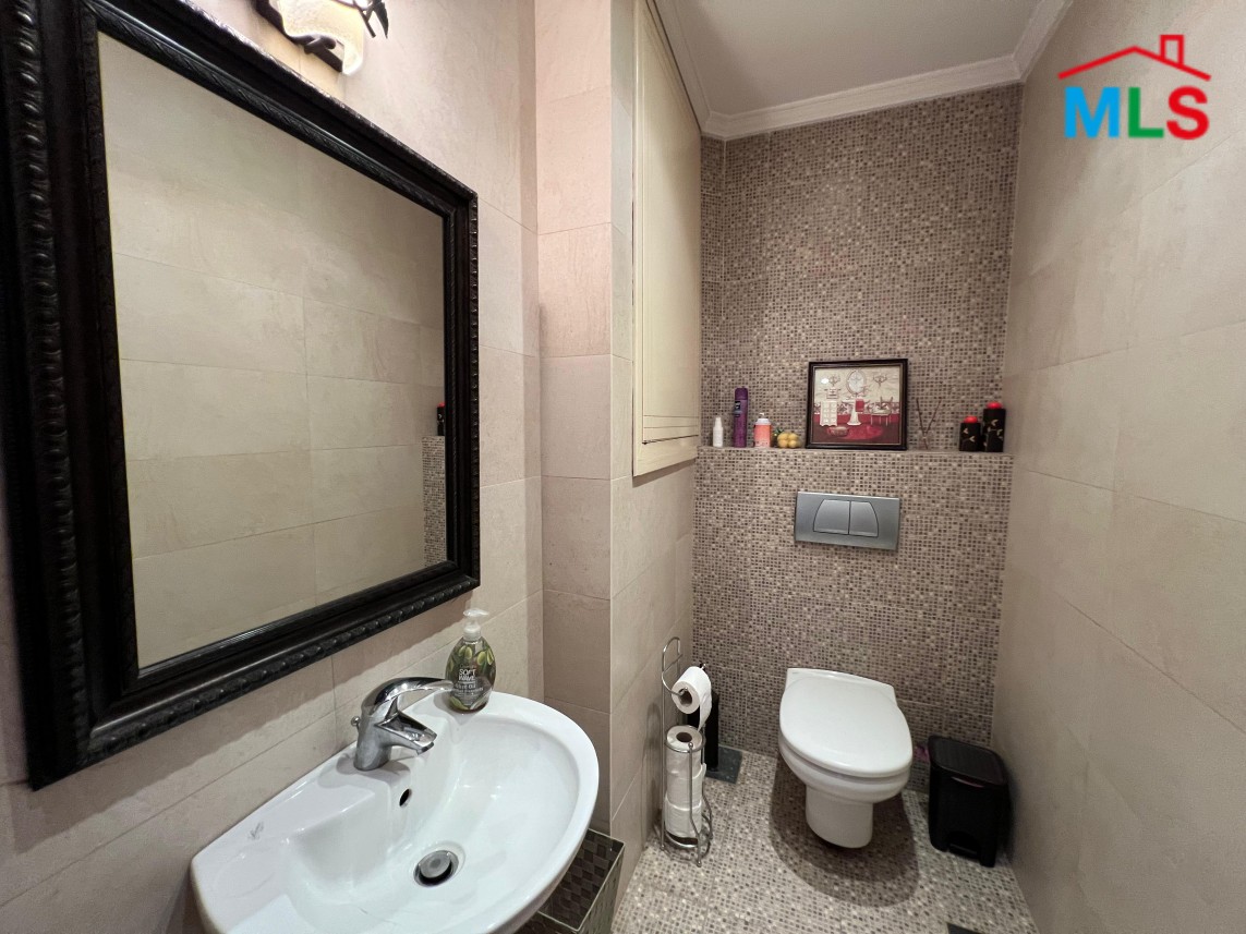 Charming Villa For Sale In The Heart Of Aamchit