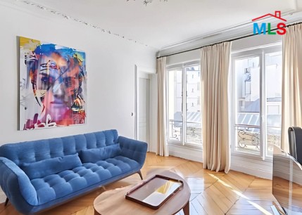 RENOVATED APARTMENT FOR SALE l PASSY I PARIS 16ème l FRANCE- 66m2