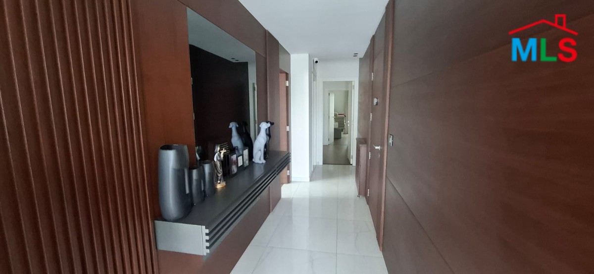 Fully Furnished Decorated High-End Apartment For Sale in Bsalim