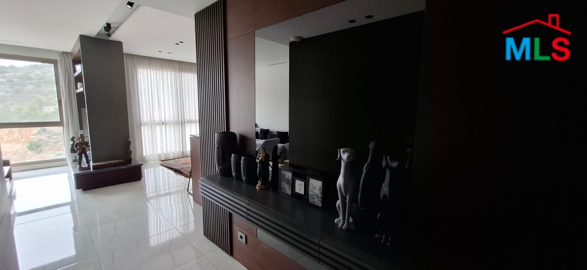 Fully Furnished Decorated High-End Apartment For Sale in Bsalim