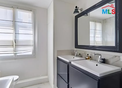 RENOVATED APARTMENT FOR SALE l MAISON DE LA RADIO I PARIS 16ème l FRANCE- 112m2