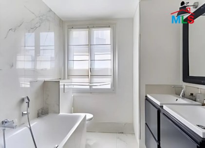 RENOVATED APARTMENT FOR SALE l MAISON DE LA RADIO I PARIS 16ème l FRANCE- 112m2