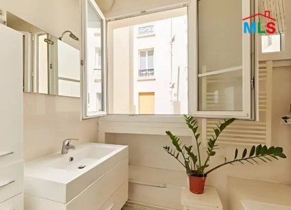 BRIGHT APARTMENT FOR SALE l TERNES l PARIS 17ème l FRANCE - 43m2