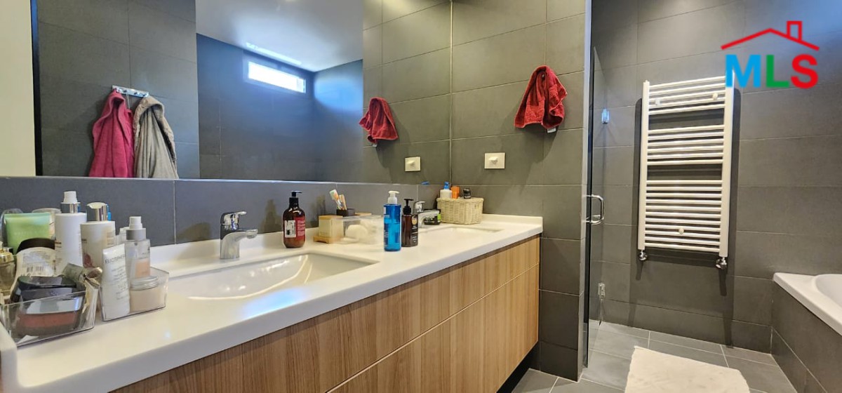 Luxurious Apartment For Sale in Rihanieh, Baabda