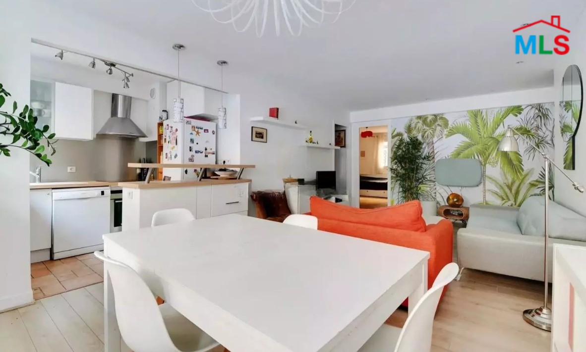 BEAUTIFULLY DESIGNED APARTMENT FOR SALE l AUTEUIL l PARIS 16ème, FRANCE - 67m2