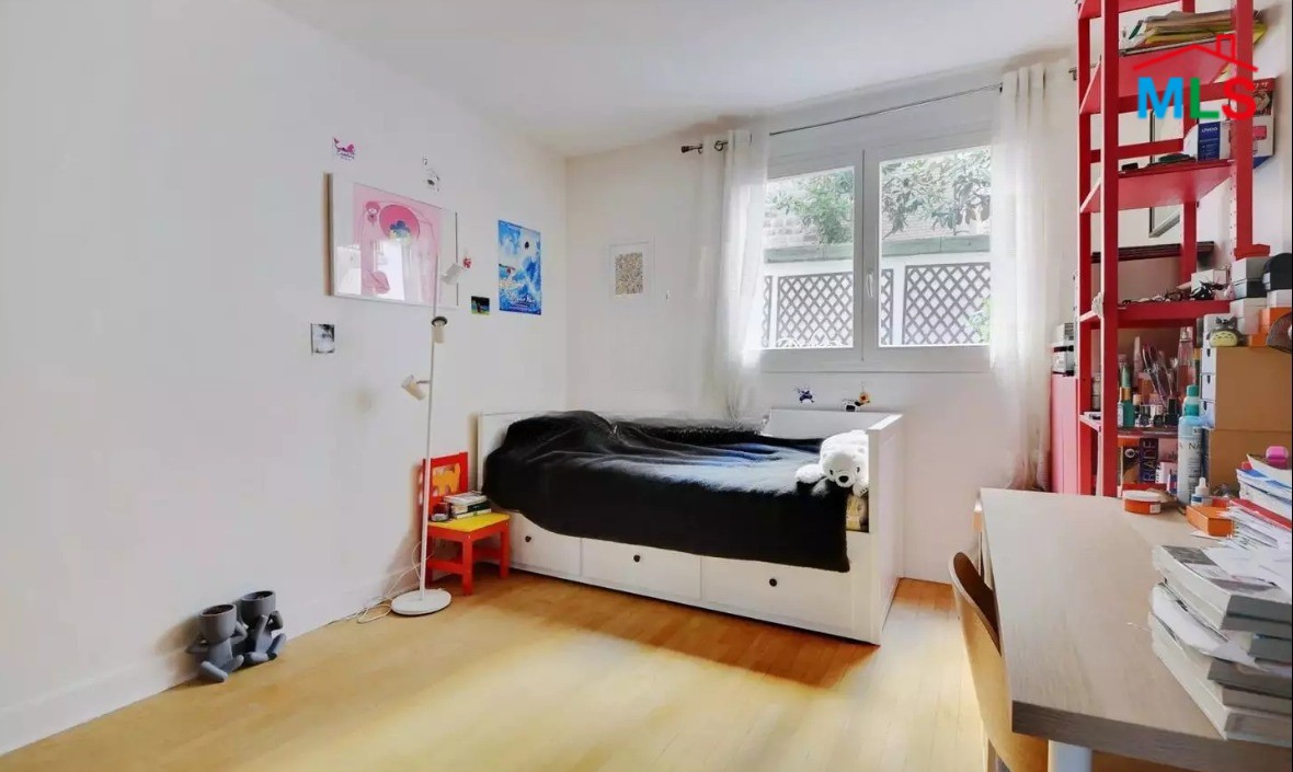 BEAUTIFULLY DESIGNED APARTMENT FOR SALE l AUTEUIL l PARIS 16ème, FRANCE - 67m2