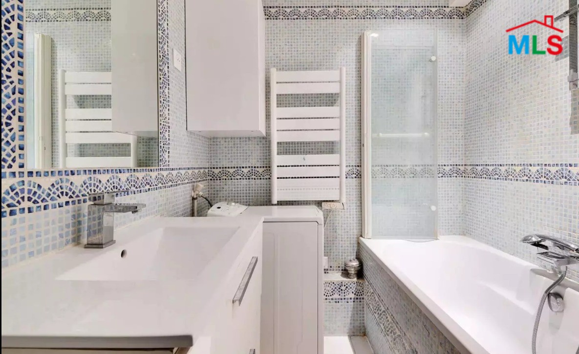 BEAUTIFULLY DESIGNED APARTMENT FOR SALE l AUTEUIL l PARIS 16ème, FRANCE - 67m2