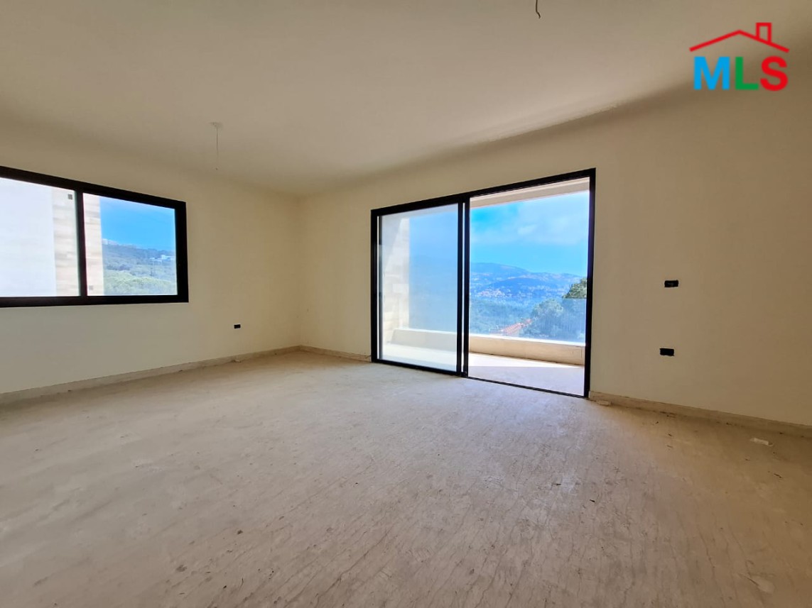 Apartment With Mountain View For Sale In New Shayle