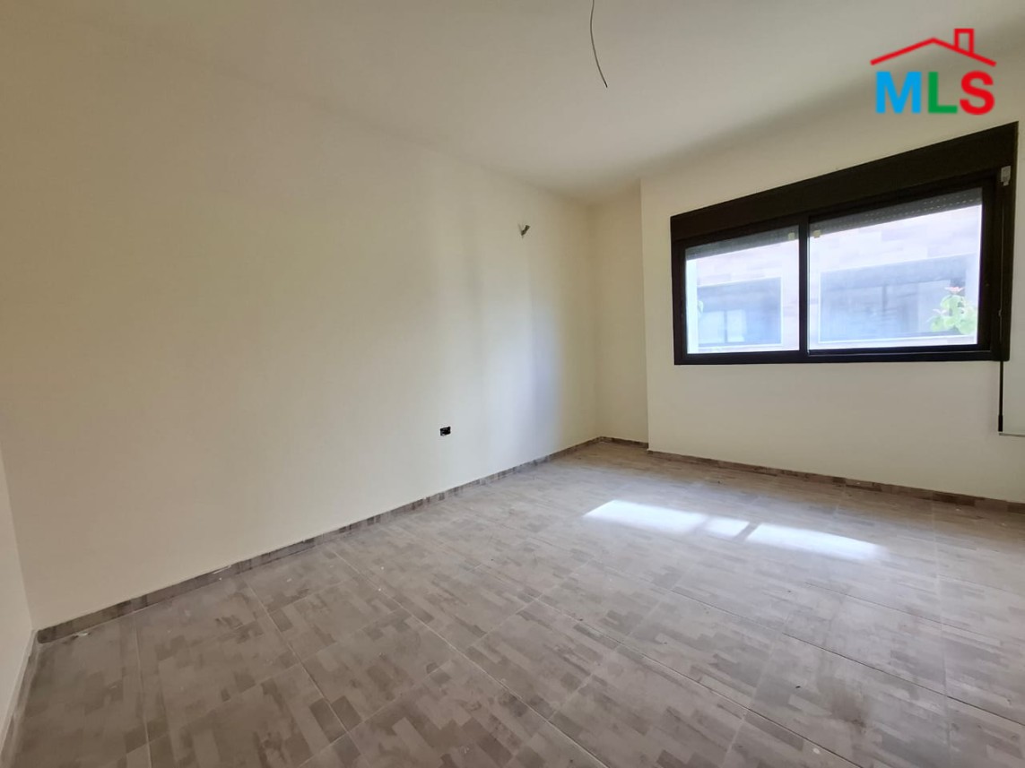 Apartment With Mountain View For Sale In New Shayle