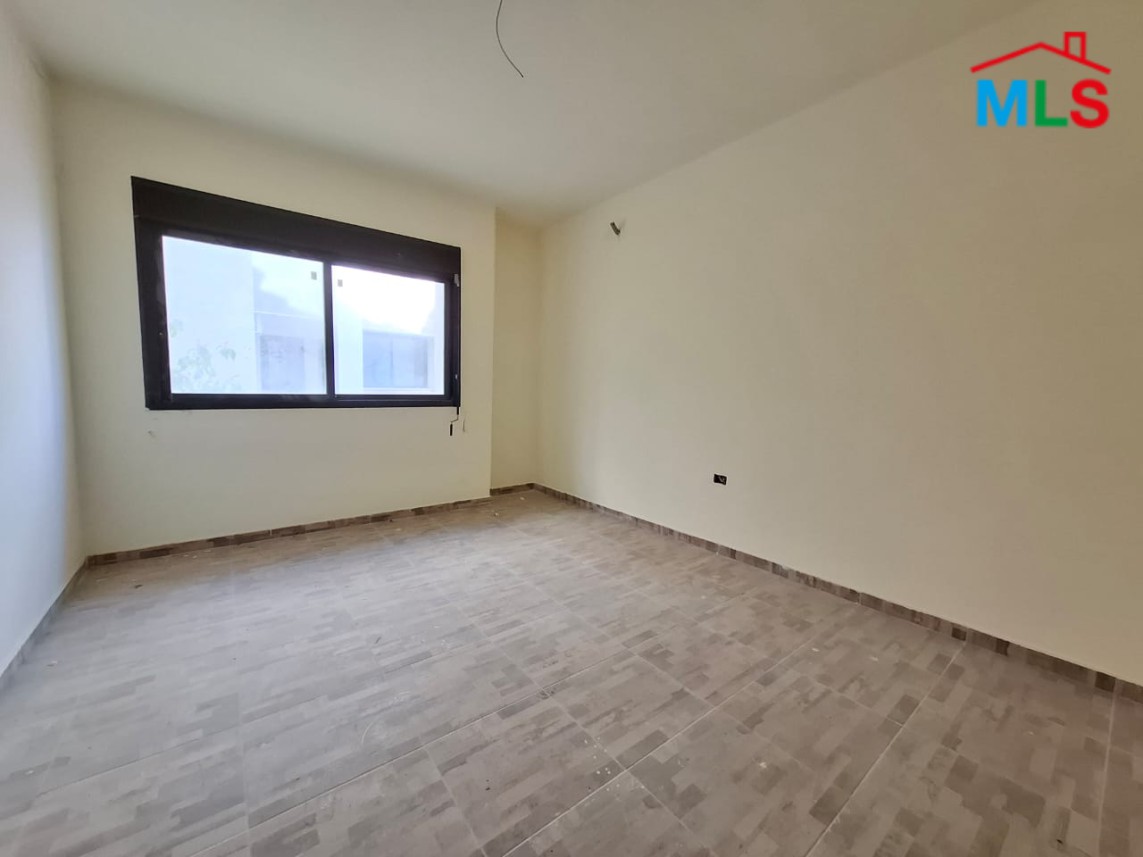 Apartment With Mountain View For Sale In New Shayle