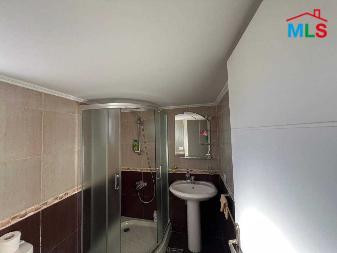 3-Bedroom Apartment For Sale in Hboub Good Location