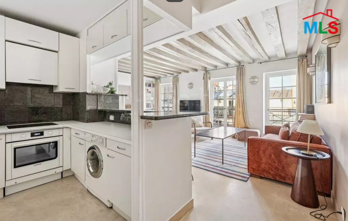 FURNISHED APARTMENT FOR SALE l ÎLE SAINT-LOUIS L PARIS 4ème, FRANCE - 42m2