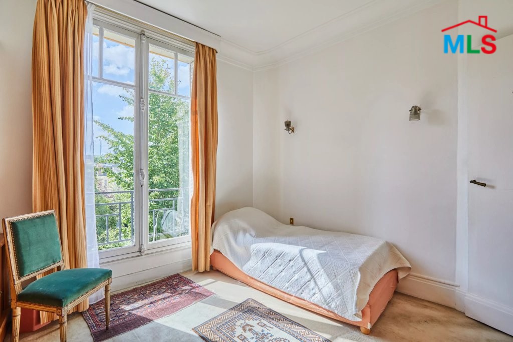 FAMILY APARTMENT FOR SALE l MUETTE I PARIS 16ème l FRANCE- 117m2