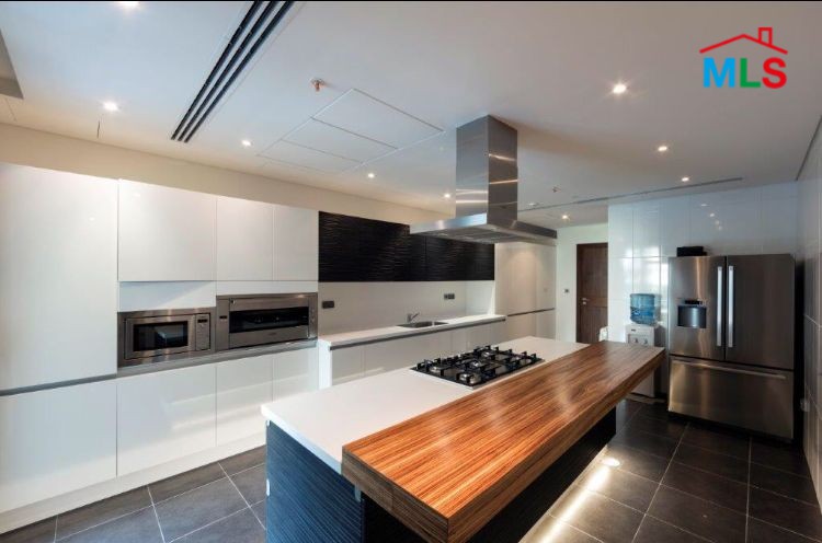 Luxurious & High-End Apartment with Sea view For Sale in Rawche, Ras Beirut