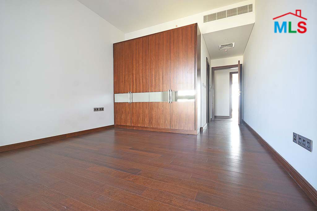 Luxurious & High-End Apartment with Sea view For Sale in Rawche, Ras Beirut