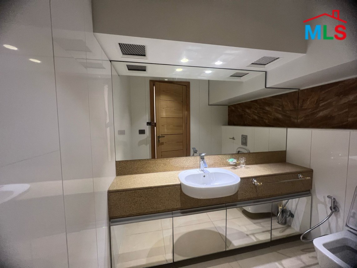 High-end Finishing Duplex Chalet For Sale in Faqra Club