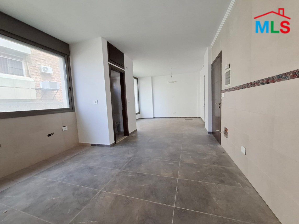 Spacious 3-Bedroom Apartment With Garden For Sale in Shayle