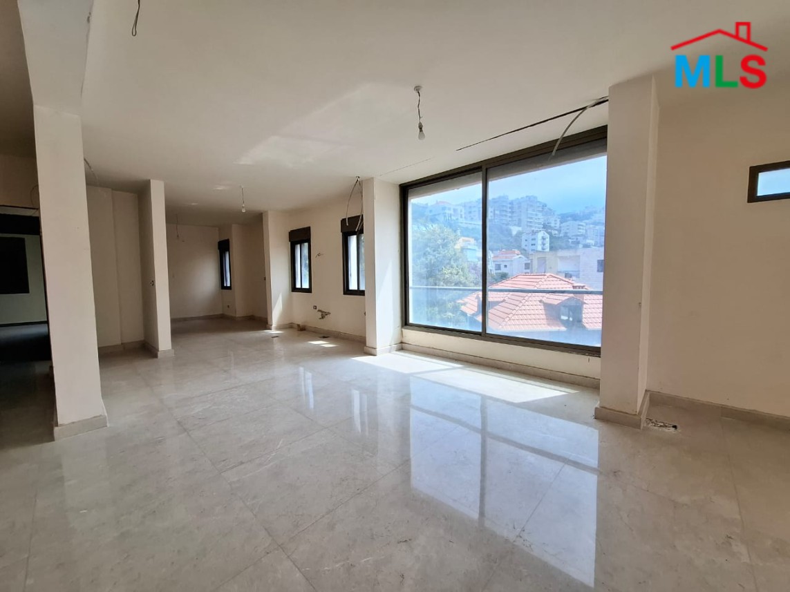 Lovely Duplex With Terrace & Mountain View For Sale in Shayle