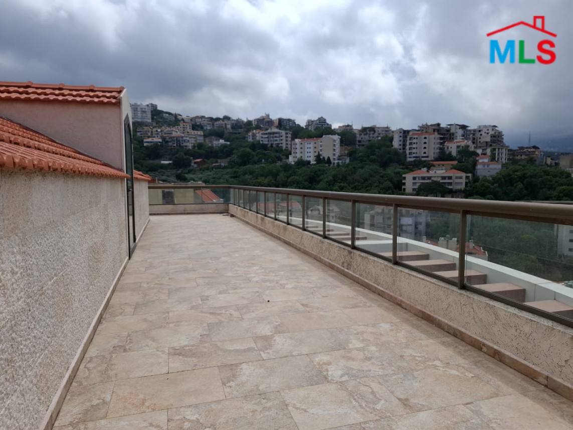 Lovely Duplex With Terrace & Mountain View For Sale in Shayle