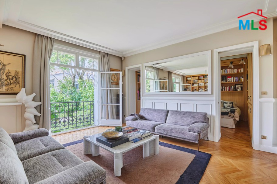 CHARMING APARTMENT FOR SALE l TERNES l PARIS 17ème l FRANCE - 126m2
