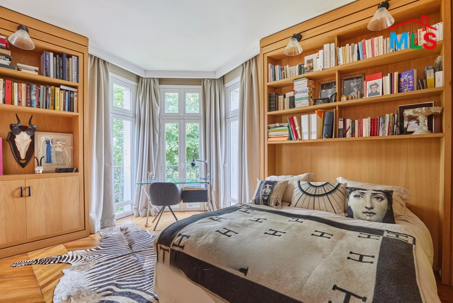 CHARMING APARTMENT FOR SALE l TERNES l PARIS 17ème l FRANCE - 126m2