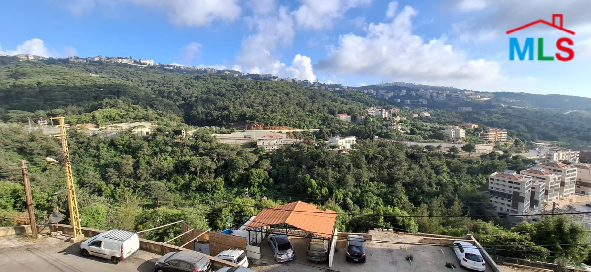 Spacious Apartment For Sale in Qannabet Broumana