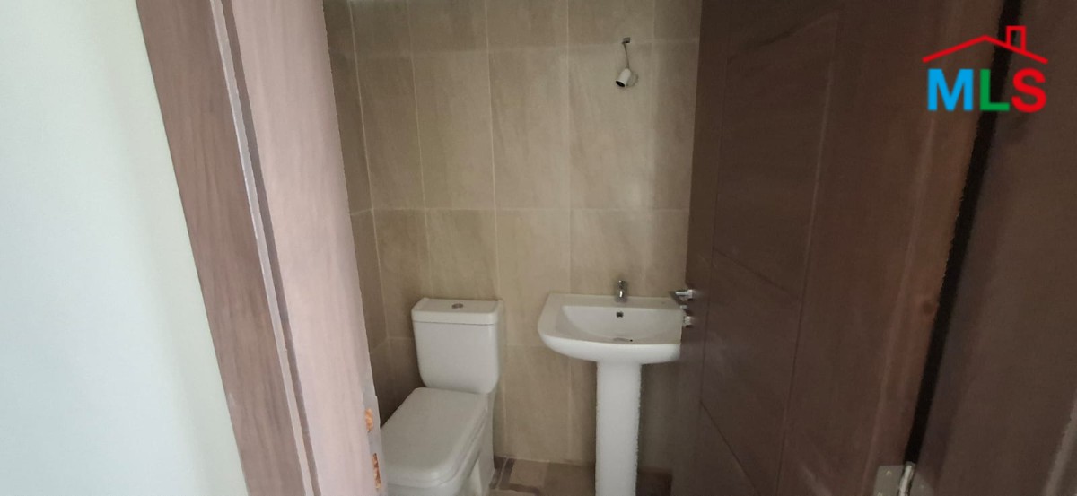Spacious Apartment For Sale in Qannabet Broumana