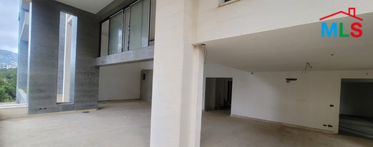 Brand New Duplex With Garden For Sale in A New Building in Sahel Alma