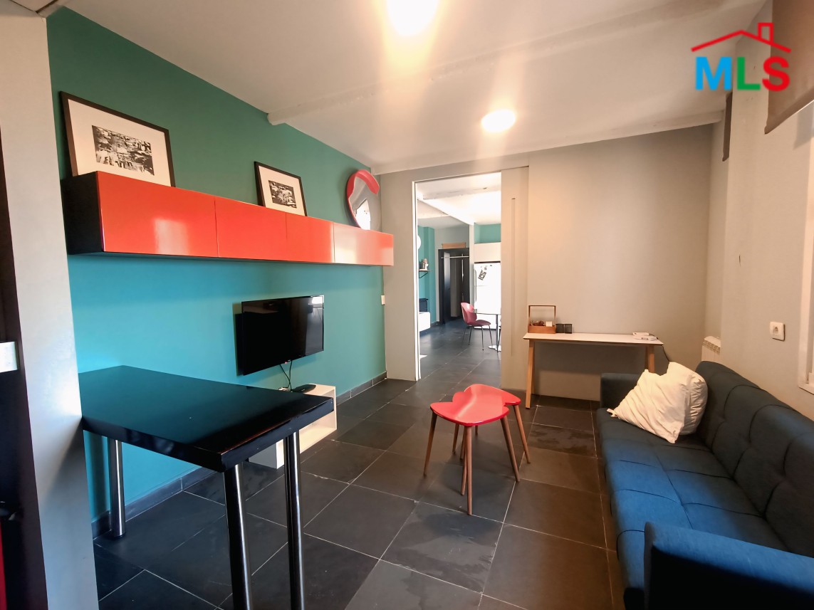 Charming & Furnished Apartment For Sale in Achrafieh, Sassine