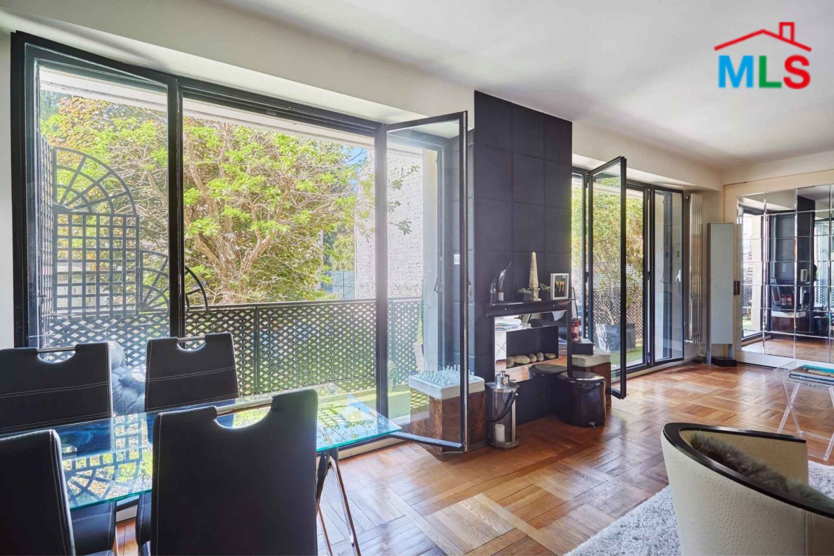 APARTMENT WITH BALCONY FOR SALE l MUETTE l PARIS 16ème l FRANCE - 84m2