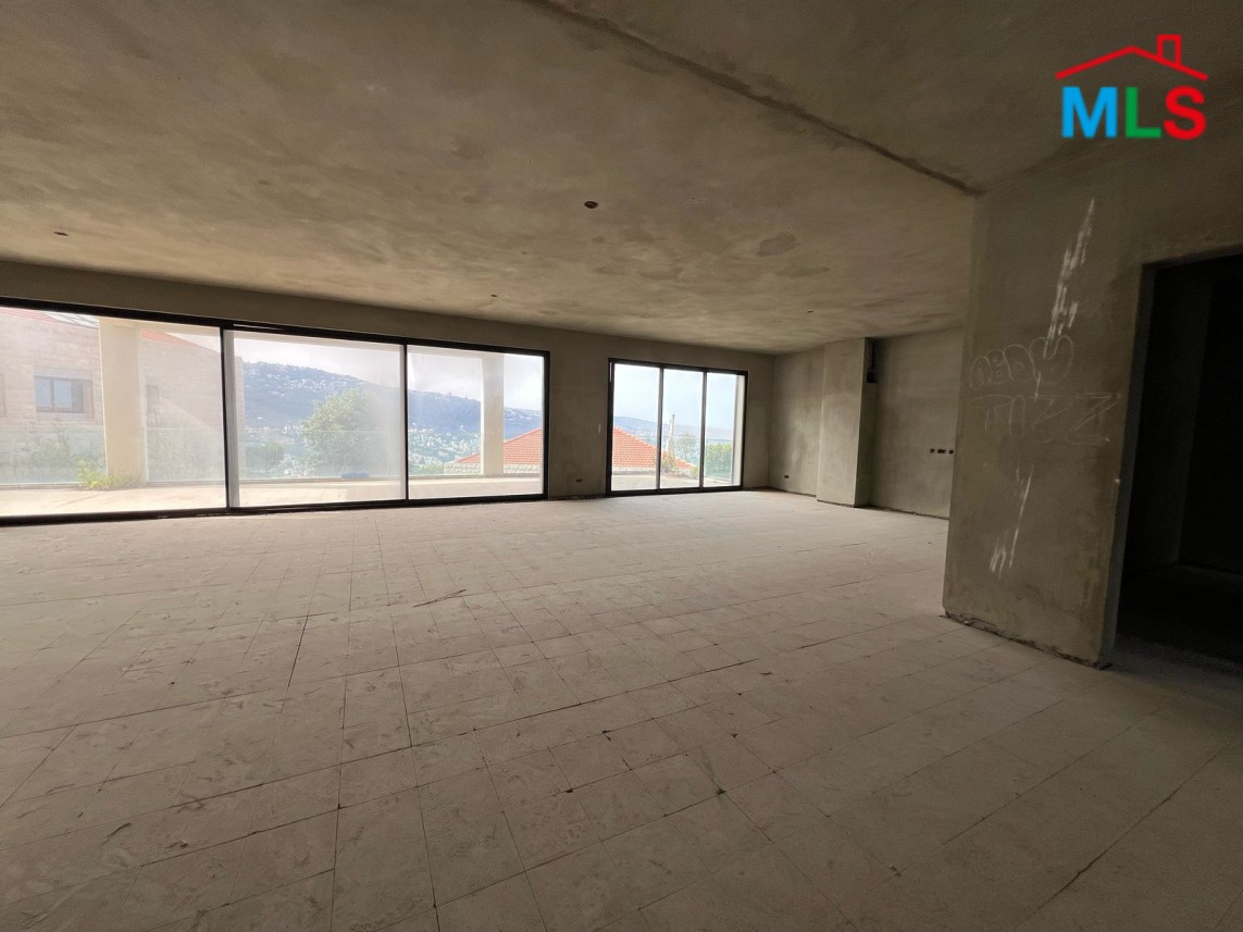 Spacious Apartment With Terrace And Great Sea View For Sale in Adma