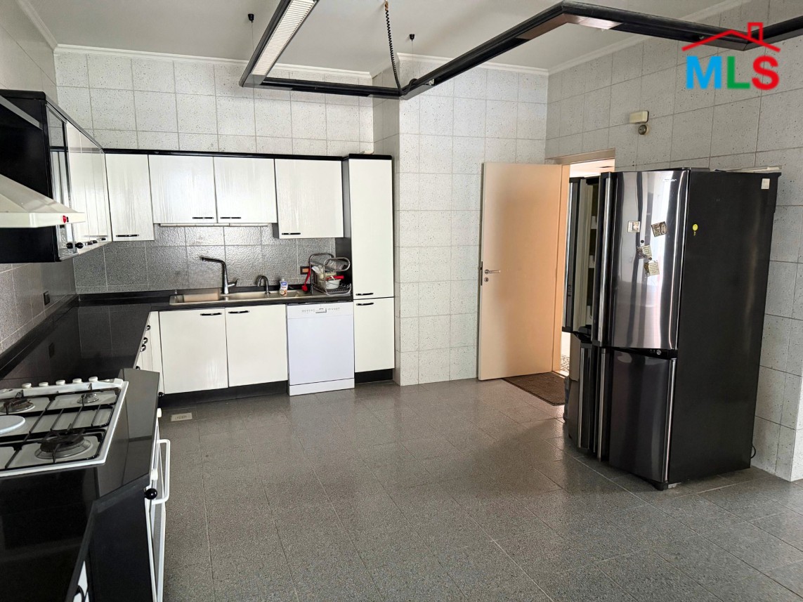 Furnished Apartment For Sale in Prime Location in Achrafieh, Carré D'or