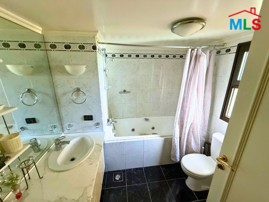 Furnished Apartment For Sale in Prime Location in Achrafieh, Carré D'or