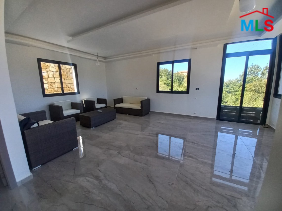 Unique Villa With Garden For Sale in Mechmech