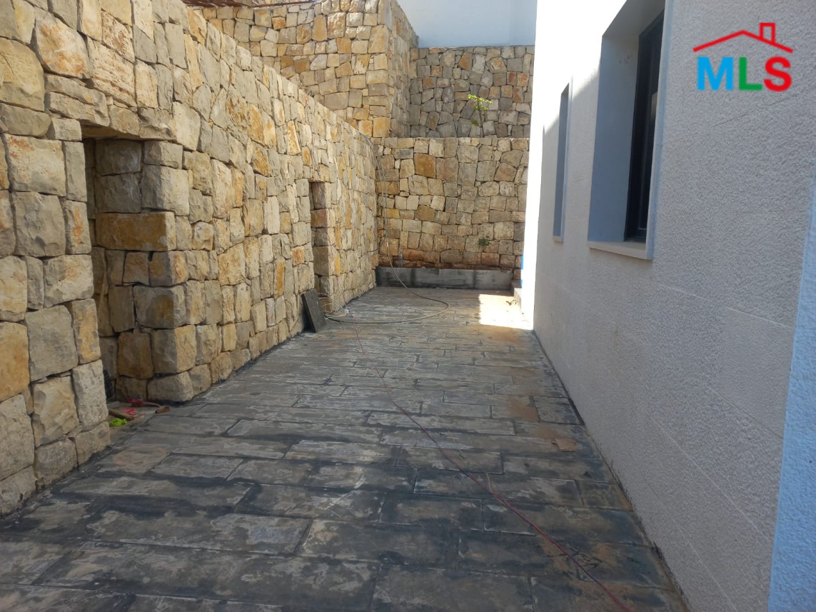 Unique Villa With Garden For Sale in Mechmech