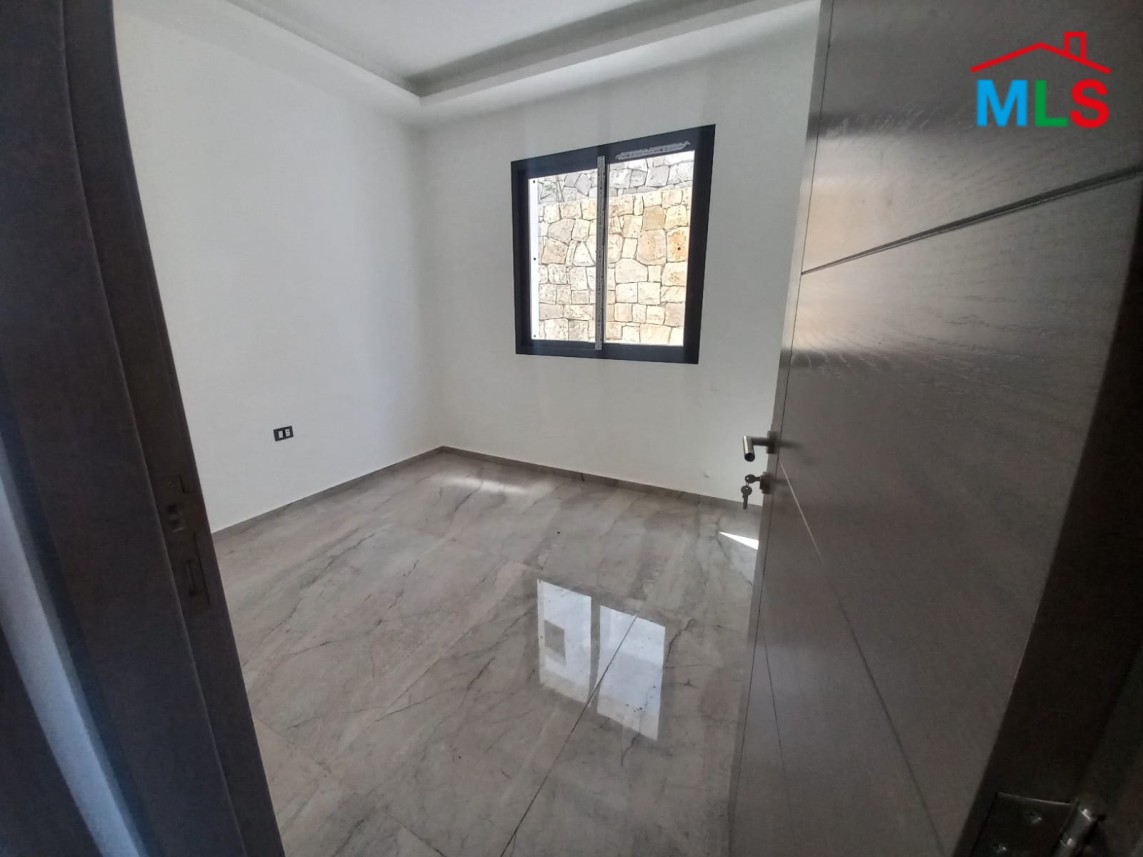 Unique Villa With Garden For Sale in Mechmech