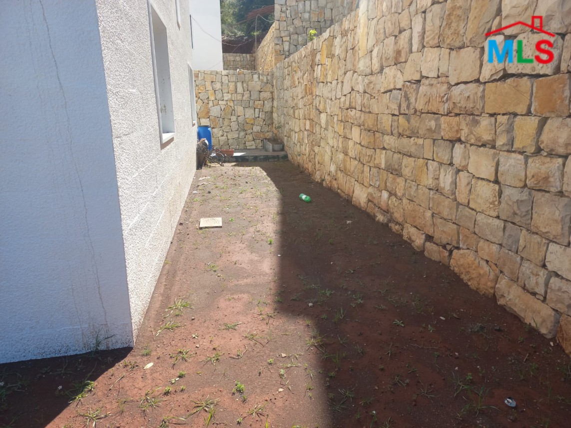 Unique Villa With Garden For Sale in Mechmech