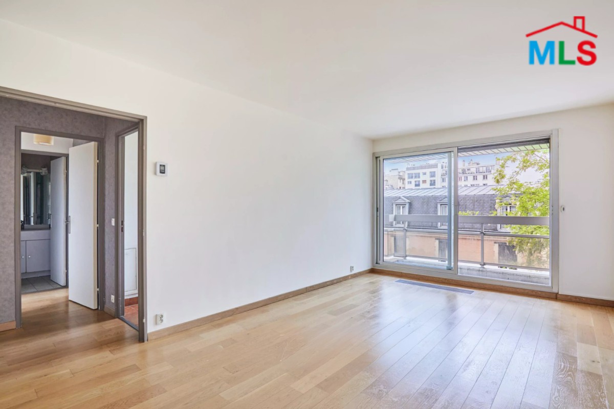 APARTMENT WITH BALCONY FOR SALE l MICHEL ANGE I PARIS 16ème l FRANCE- 53m2