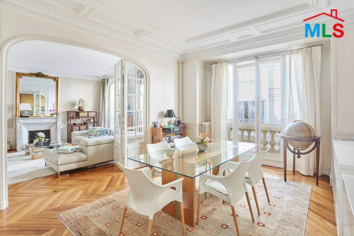 FAMILY APARTMENT FOR SALE l LONGCHAMP I PARIS 16ème l FRANCE- 130m2