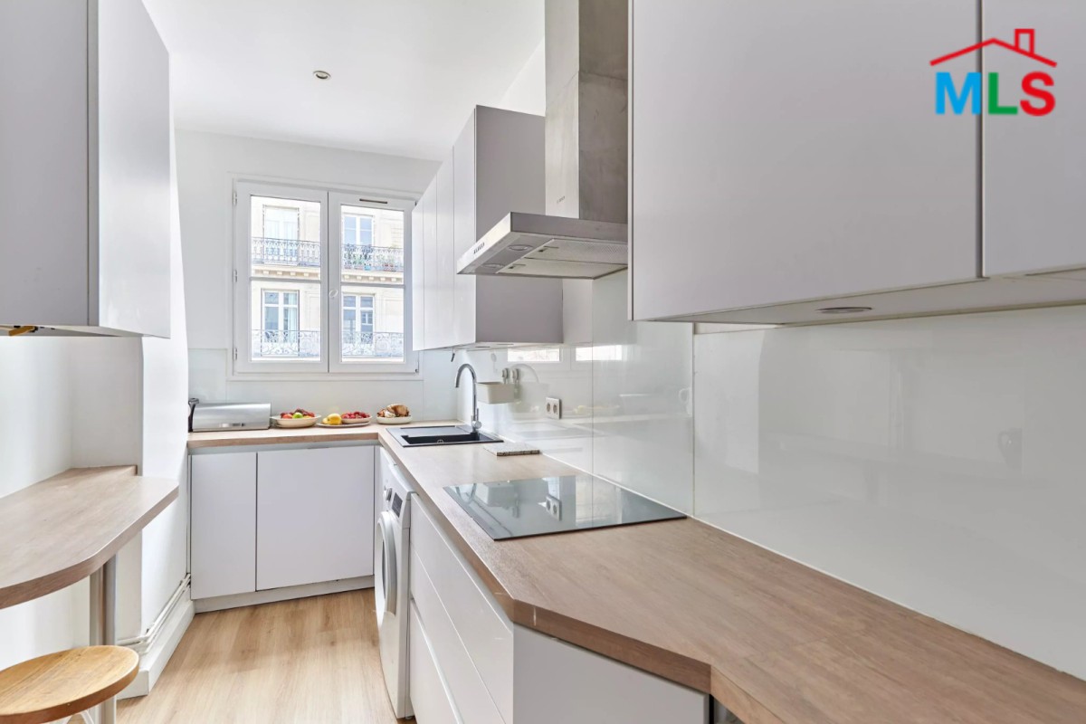 BRIGHT APARTMENT FOR SALE l Ave. VILLIERS l PARIS 17ème l FRANCE - 106m2